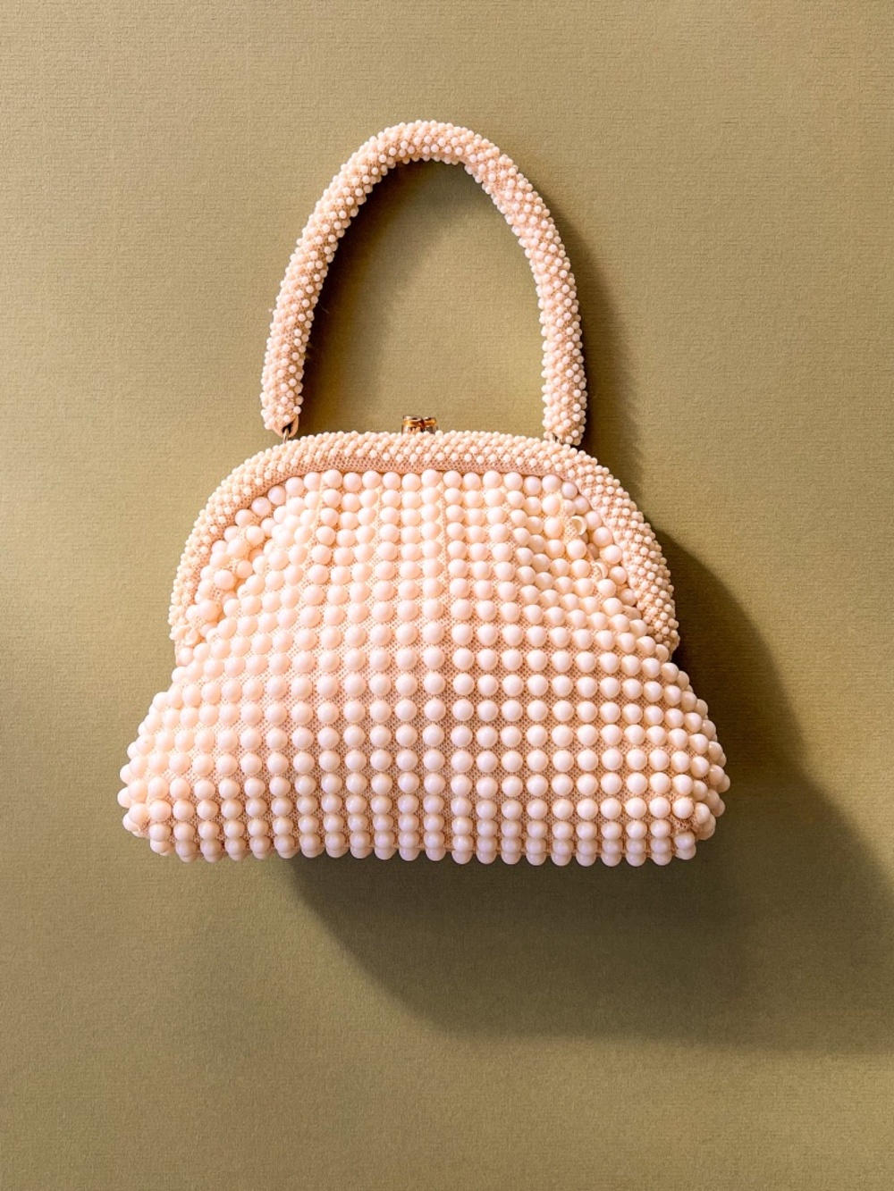 Retro 1960s Round White Beads Purse